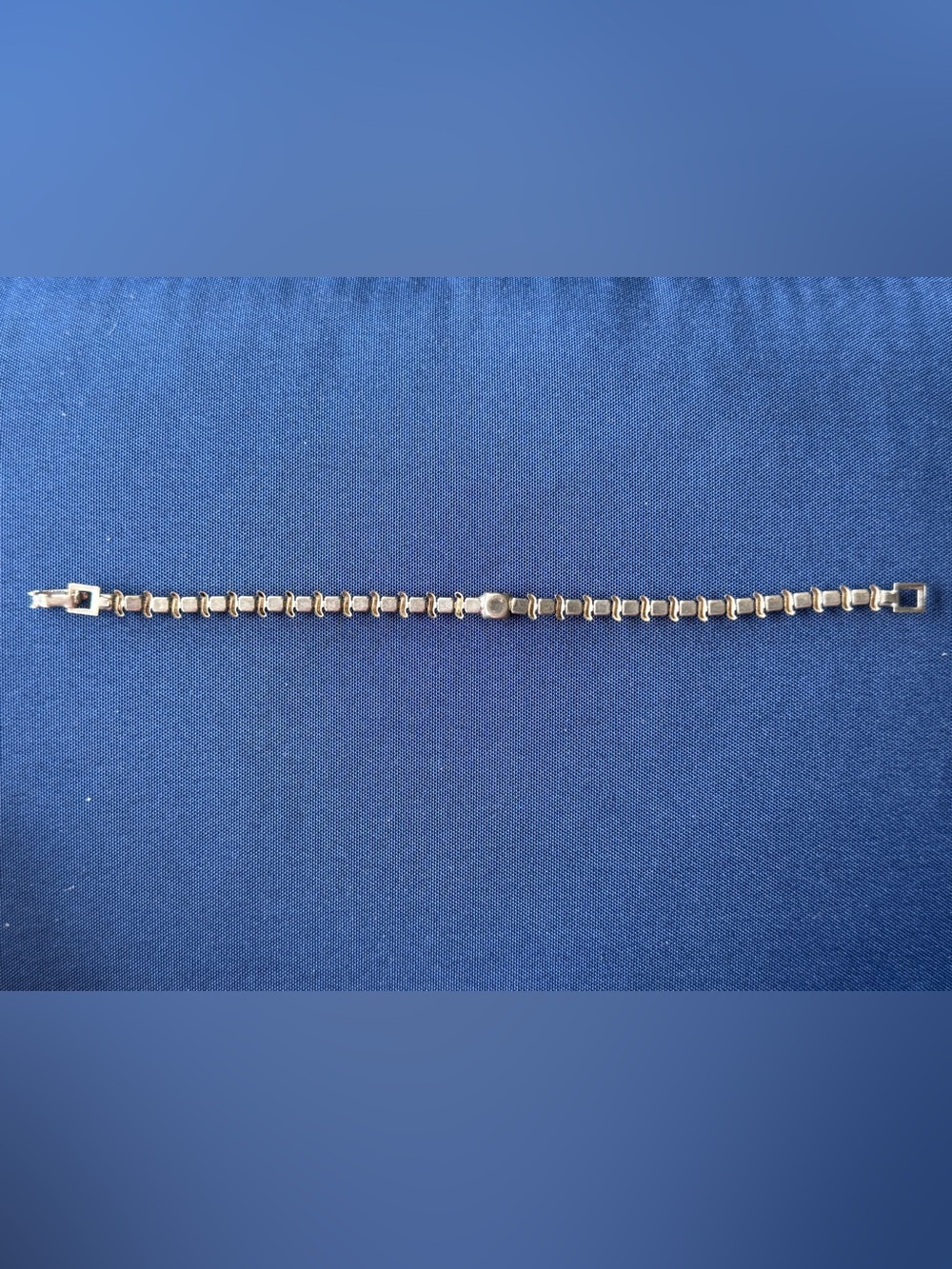 VTG Silver tone Link Tennis rhinestone bracelet blue sapphire color rhinestone - Picture 3 of 6
